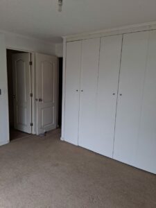 Cocina amplia y luminosa en casa de Talca – Donini Propiedades.